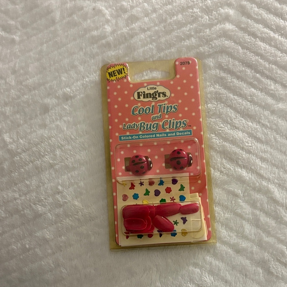 Pink Ladybug Kids Nail Tips & Clips Set